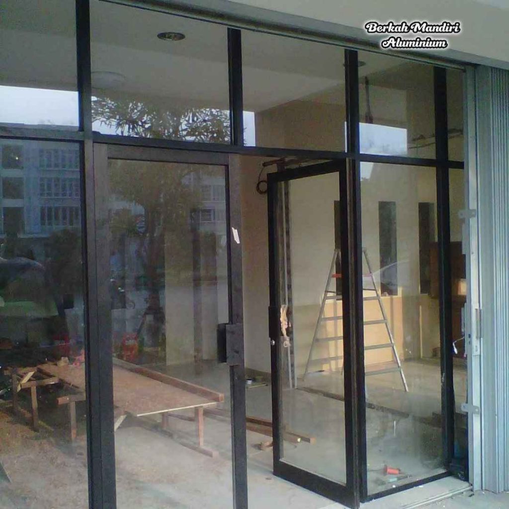 Jasa Custom Kusen Aluminium Kaca untuk Bangunan Komersial di Bekasi