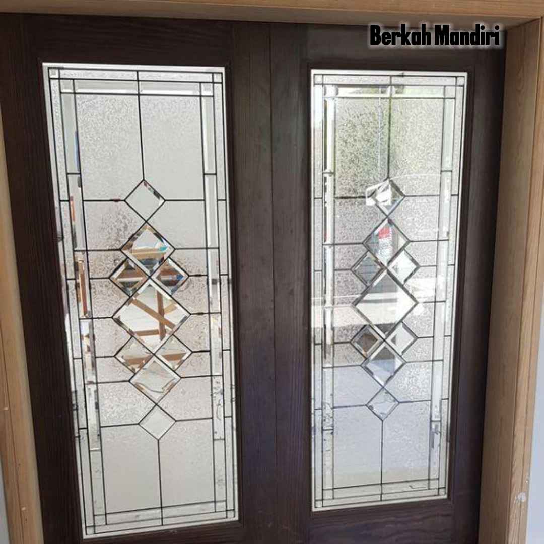 Spesialis tukang kaca patri jendela depan rumah Bekasi Spesialis tukang kaca patri jendela depan rumah Bekasi