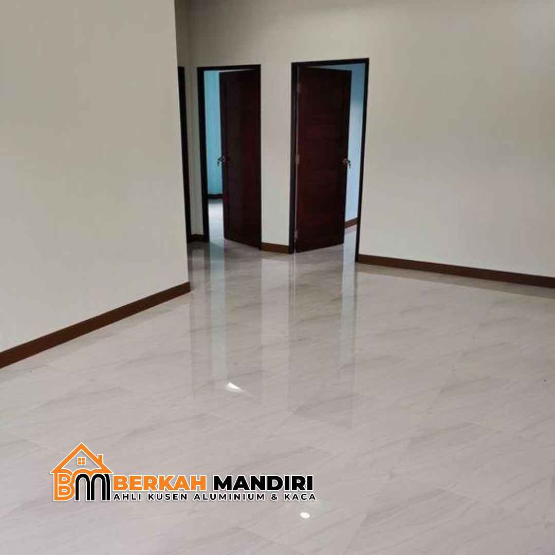 Jasa pasang kusen aluminium terdekat Bekasi finishing halus Jasa pasang kusen aluminium terdekat Bekasi finishing halus.