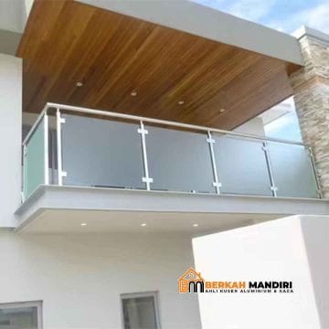 Spesialis Pagar Kaca Rumah Bekasi – Dijamin Awet dan Elegan! Spesialis Pagar Kaca
