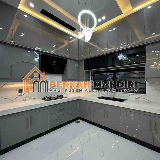 Pesan cepat kitchen set aluminium Jakarta Utara modern